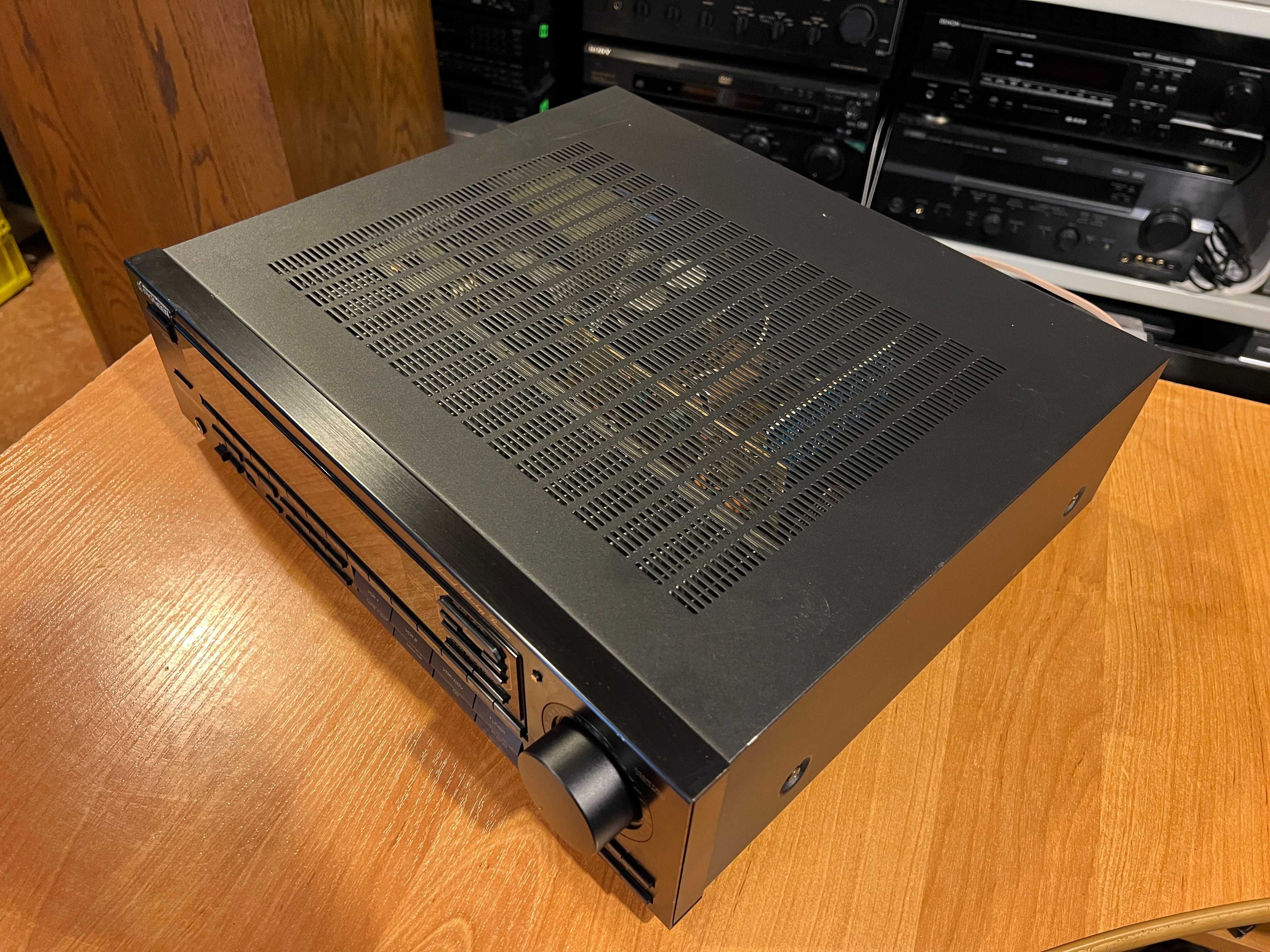 Amplituner Pioneer VSX-4700S Audio Room