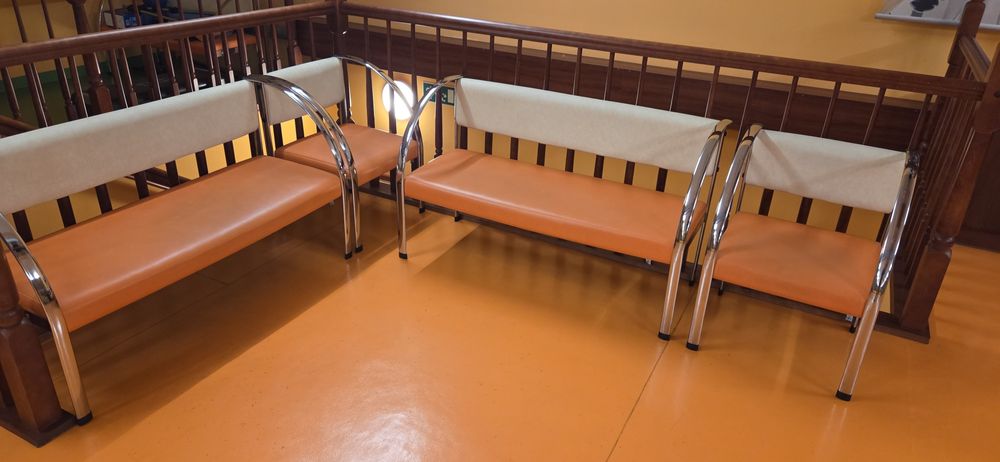 Sprzedam4 sofy super stan i dwa fotele