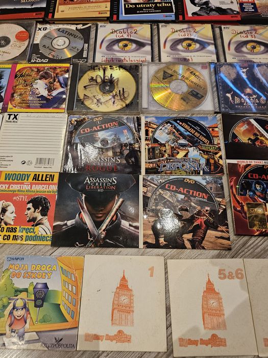 Zestaw płyt cd zestaw filmów i gier na płytach cd