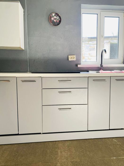 Торгуємось! частина будинку зі зручностями, є гараж