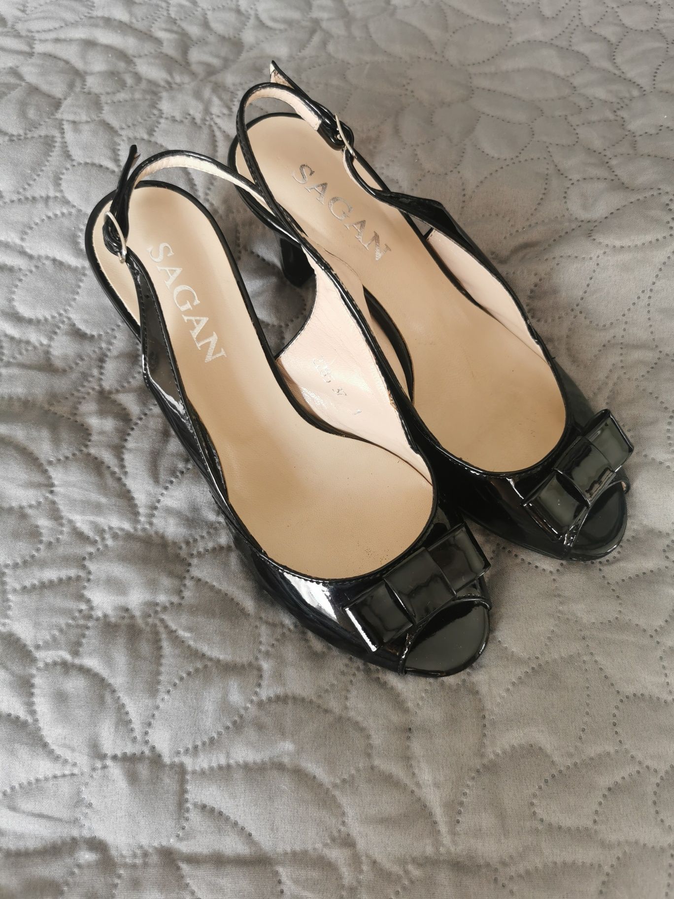 Buty na obcasie r. 37 Sagan
