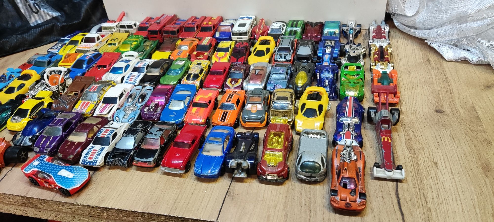 Hot wheels  autka