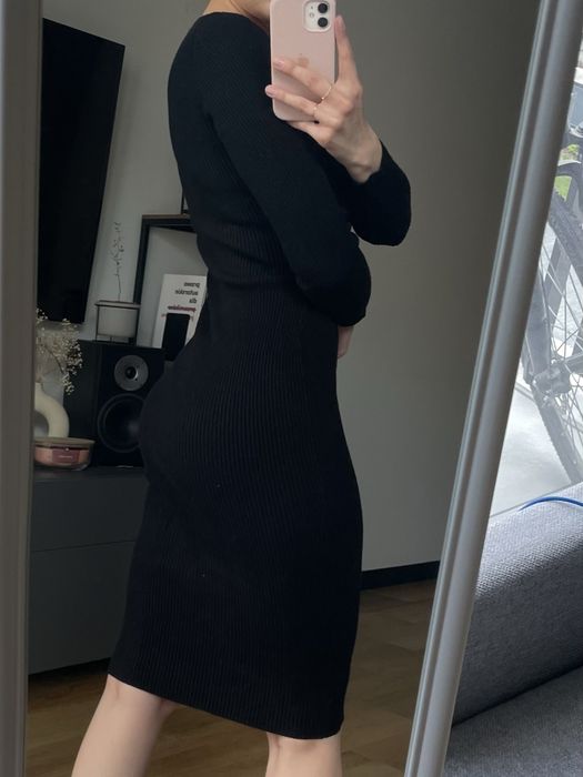Czarna sukienka prążkowana dopsowana bodycon sinsay xxs długi rękaw