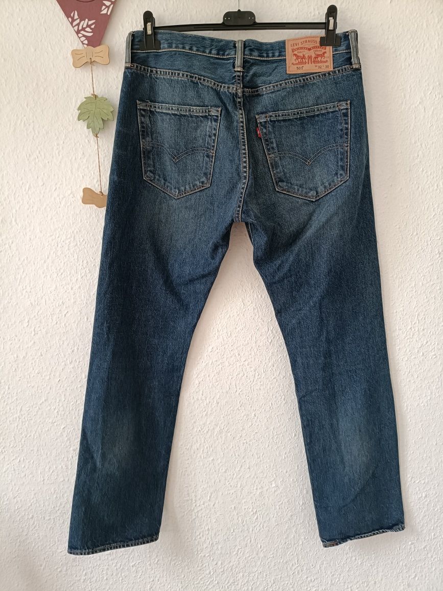 Klasyczne męskie spodnie jeansowe prosta nogawka Levi's 501 W32 L30