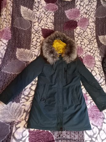 Зимова курточка (парка з натуральним мехом)