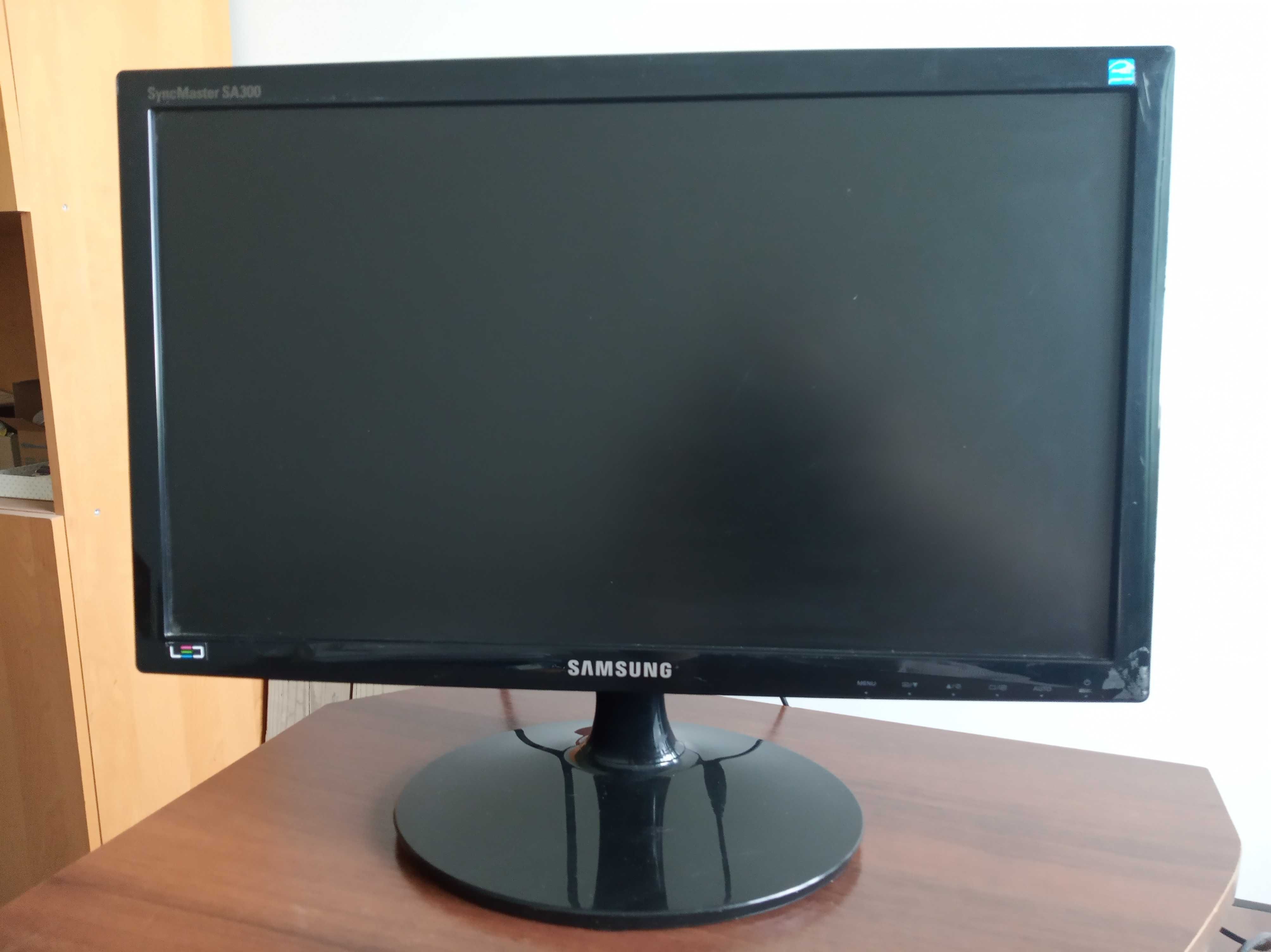 Недорого! Рабочий монитор 19дюймов Samsung S19A300N