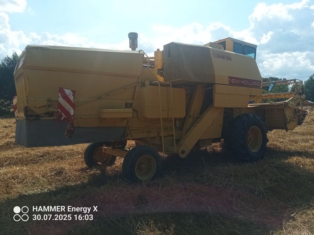 New Holland 8030