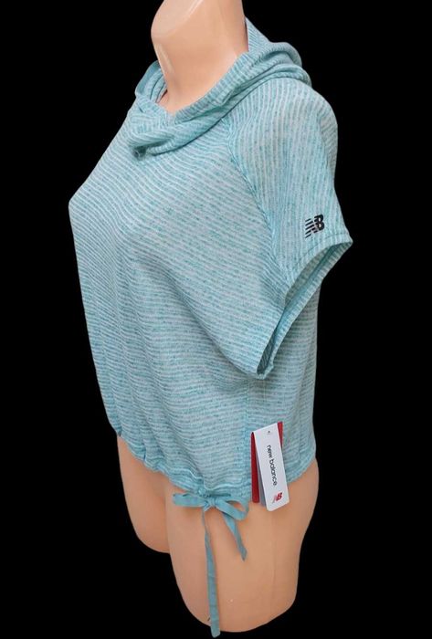 Koszulka z kapturem NEW BALANCE PONCHO RELAXED, R. S/L