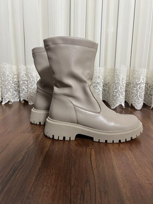 Шкіряні весняні челсі