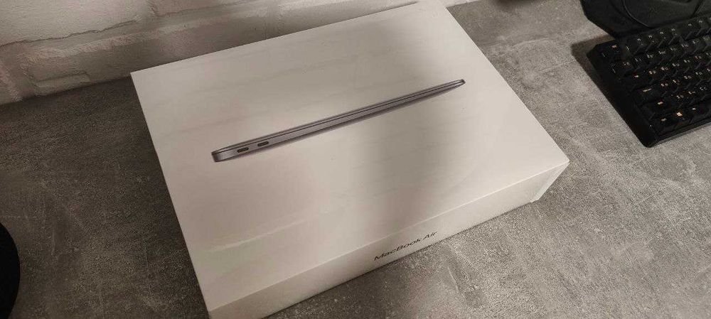 Ноутбук Apple MacBook Air 13" M1 8/256GB 2020 (MGN63) Space Gray