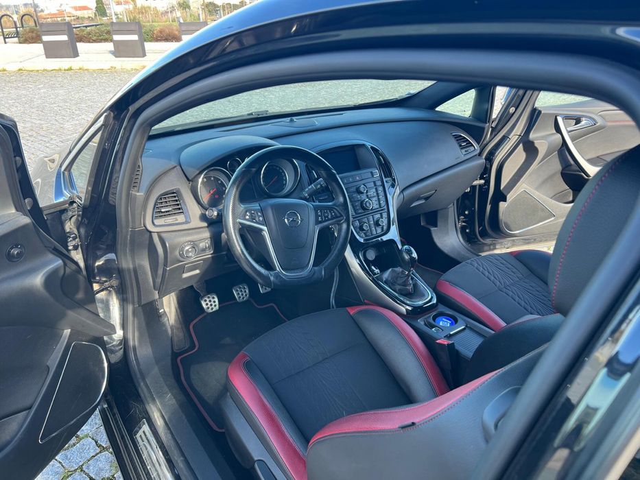 Opel Astra GTC 2.0 CDTI Biturbo