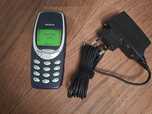Kultowa Nokia 3310 z ładowarką