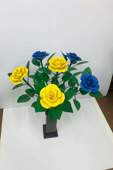 Ковані букети на кладовище. Ручна робота, не вигоряють