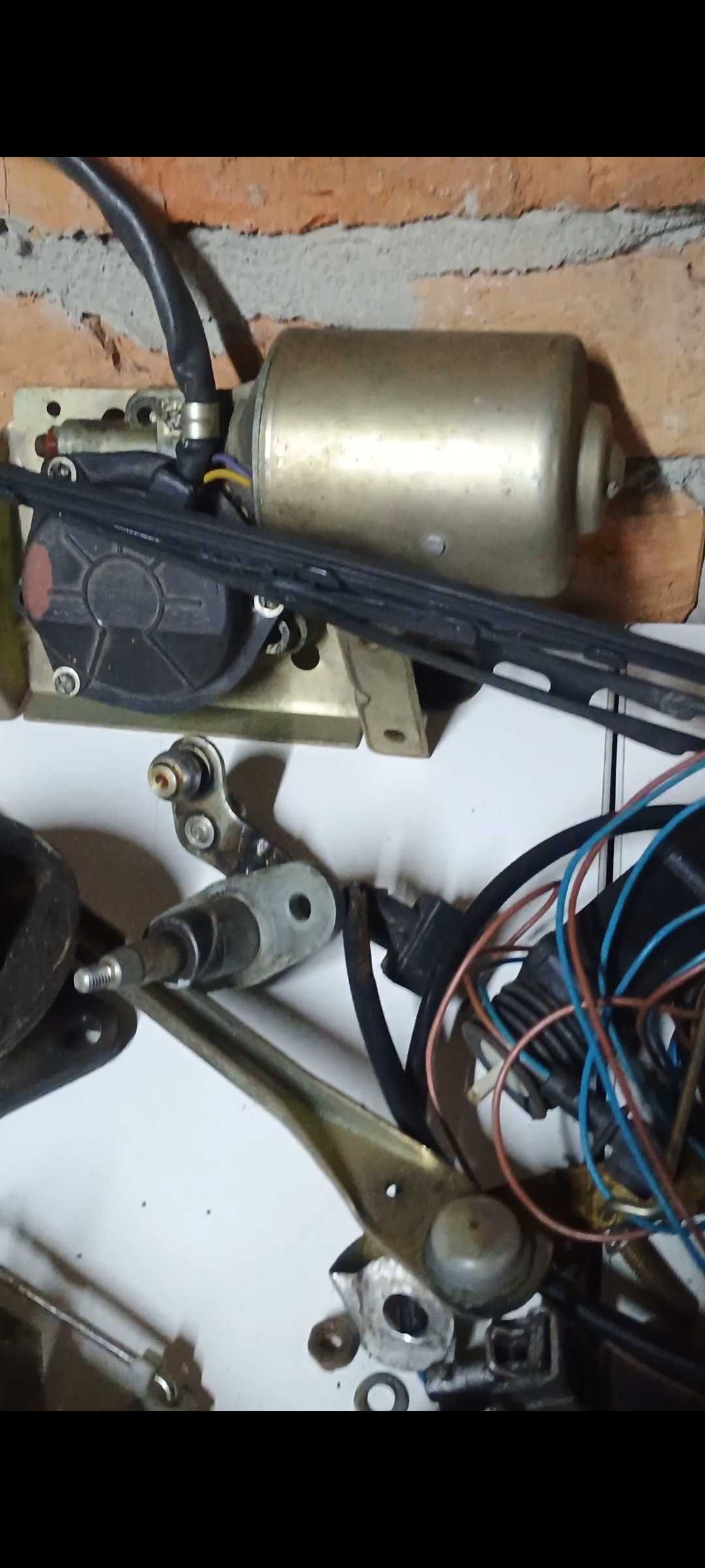 Автозапчастини Газ 31105 Волга