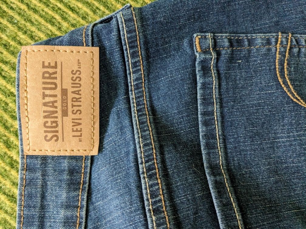 Нові джинси для вагітних Signature by Levi Strauss & Co. Gold Label