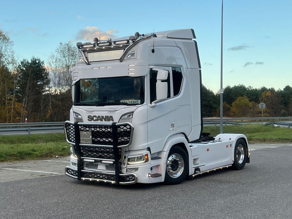 Scania Scania R650 z Niemiec bez EGR tylko SCR pełne wyposażenie FULL AIR V8  Scania R650 z Niemiec bez EGR tylko SCR pełne wyposażenie FULL AIR V8