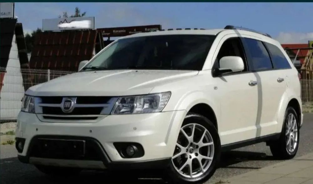 Fiat Freemont 7-osobowy Fiat Freemont 2.0 MultiJet AWD 2014 Diesel 170KM