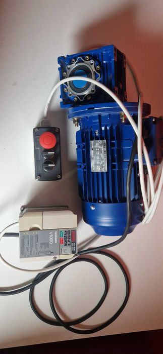 Napęd motoreduktor 1,26kW z falownikiem
