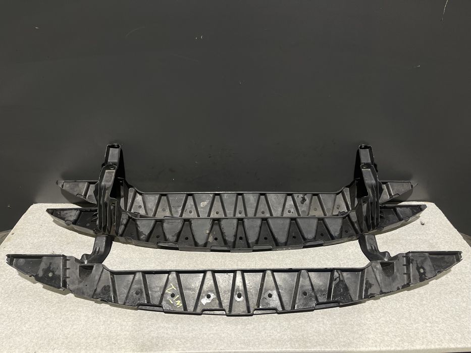 Передний усилитель бампера Тоуран підсилювач телевізора Touran буфер