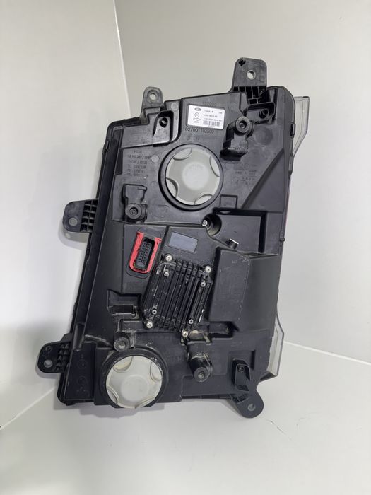 FORD F-MAX - lampa prawa przednia FULL LED