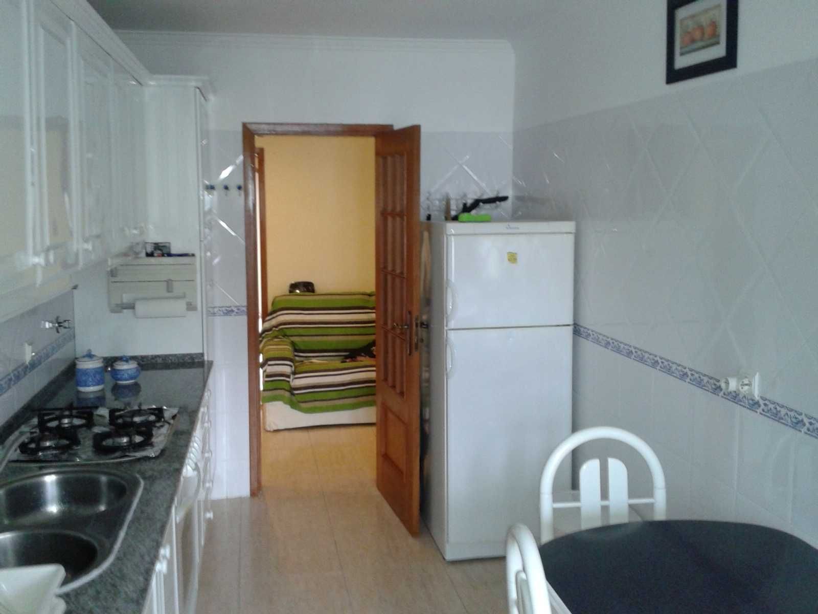 Arrenda 2 Quartos com WC privado (Universidade FCT - Monte Caparica )