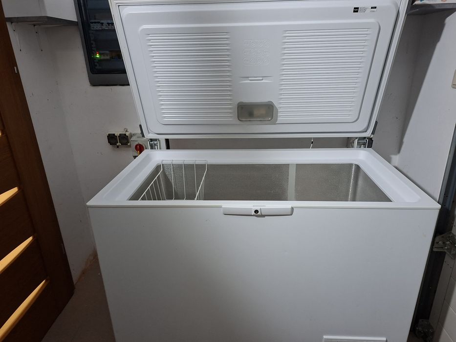 Zamrażarka whirlpool 320l