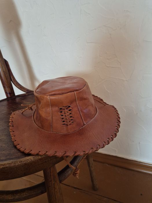 Продам капелюх шкіряний, шляпа ,капелюх під замшу