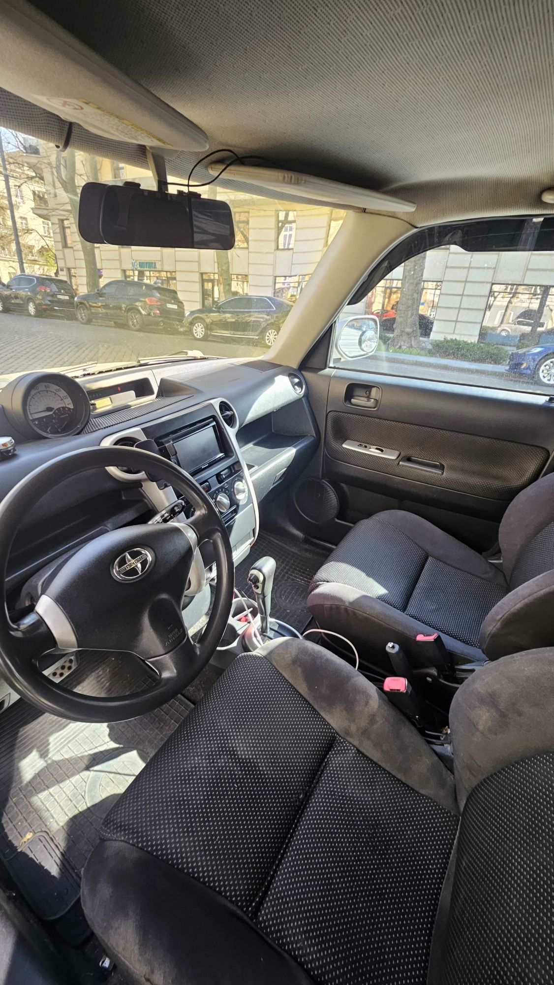 Toyota BB/ Scion Xb передний привод газ/бензин