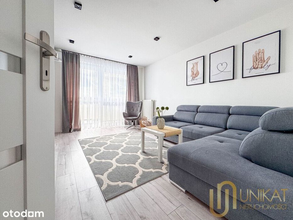 z widokiem na błękit nieba