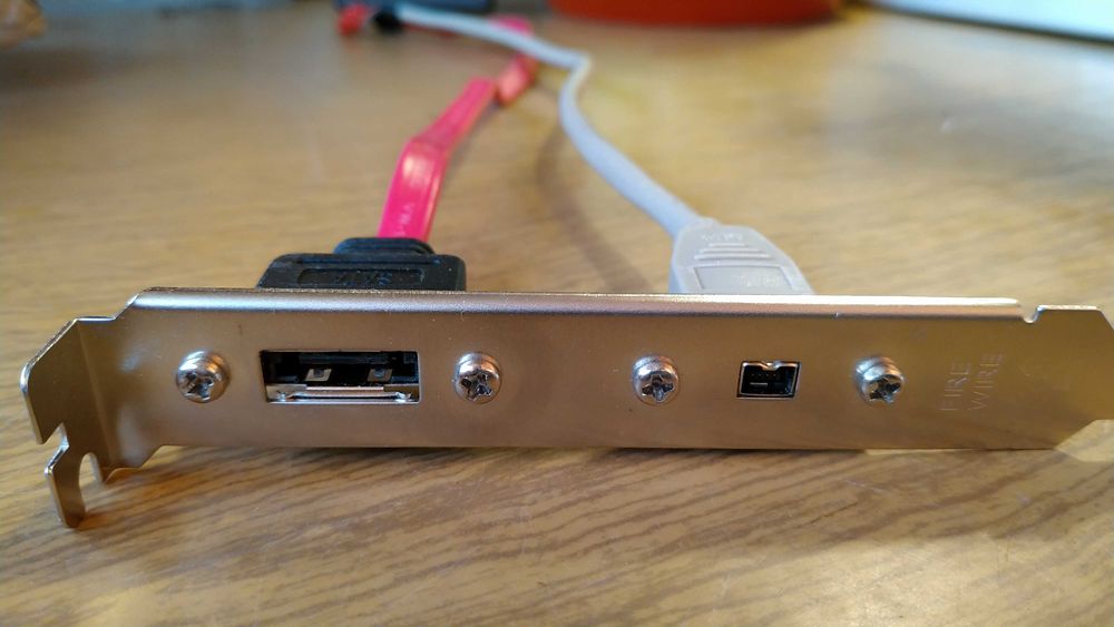 Планка расширения E-SATA/FireWire