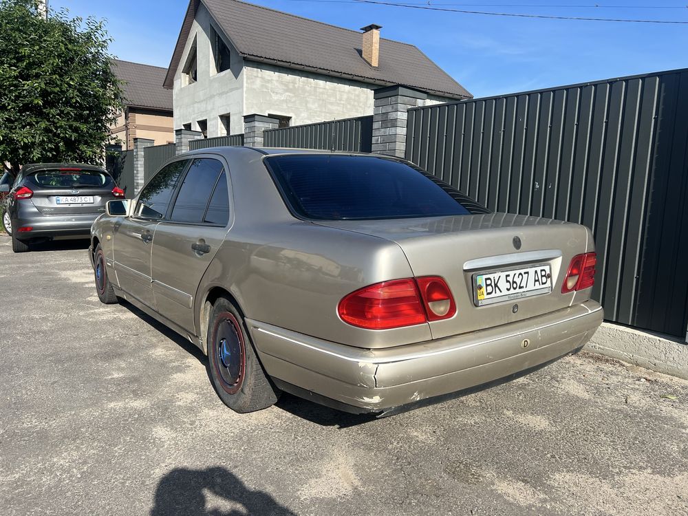 Авто Mercedes 210, 1998 рік, 2.2 дизель, автомат
