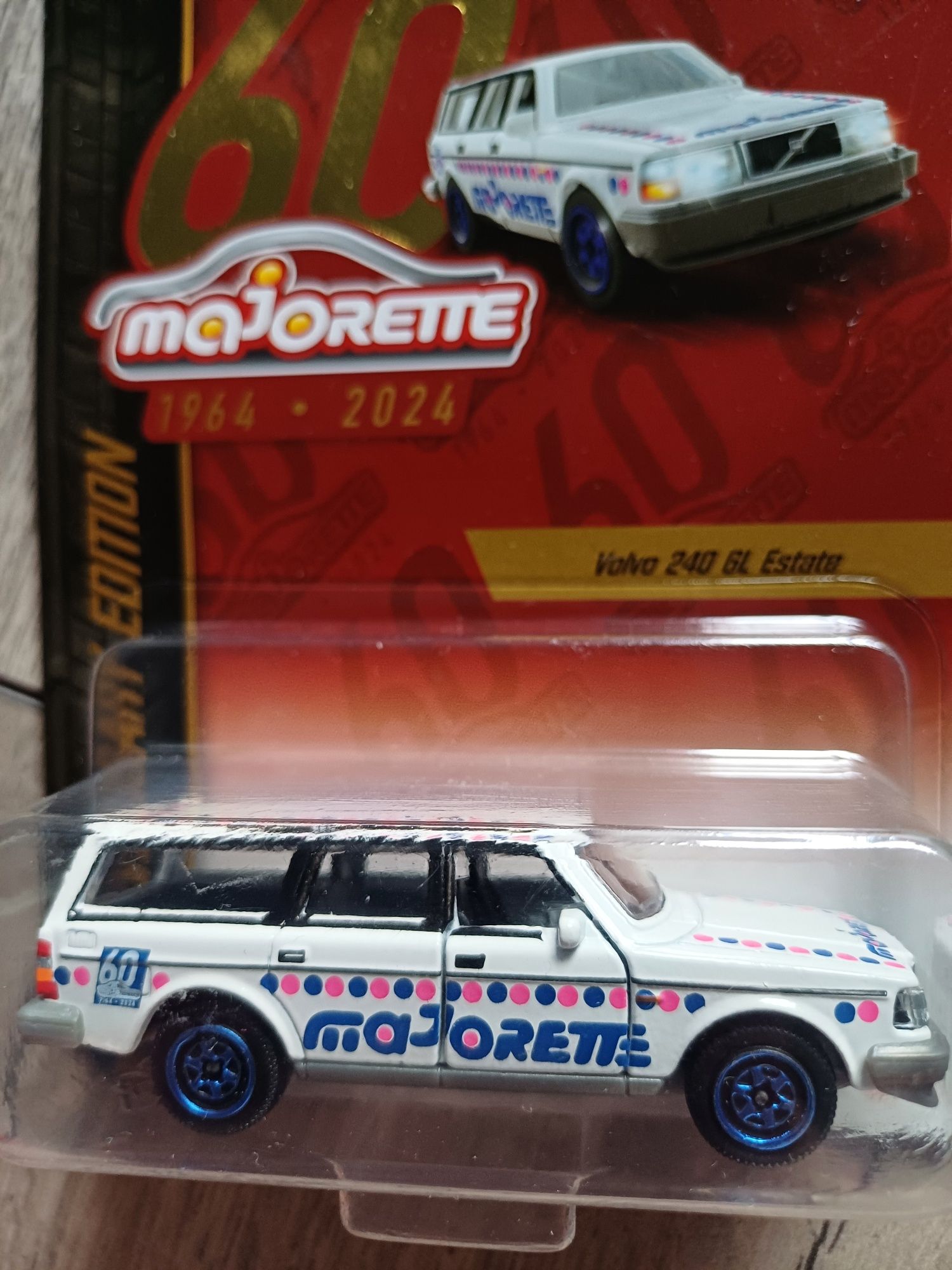 Majorette Volvo 240 GL Estate długa karta