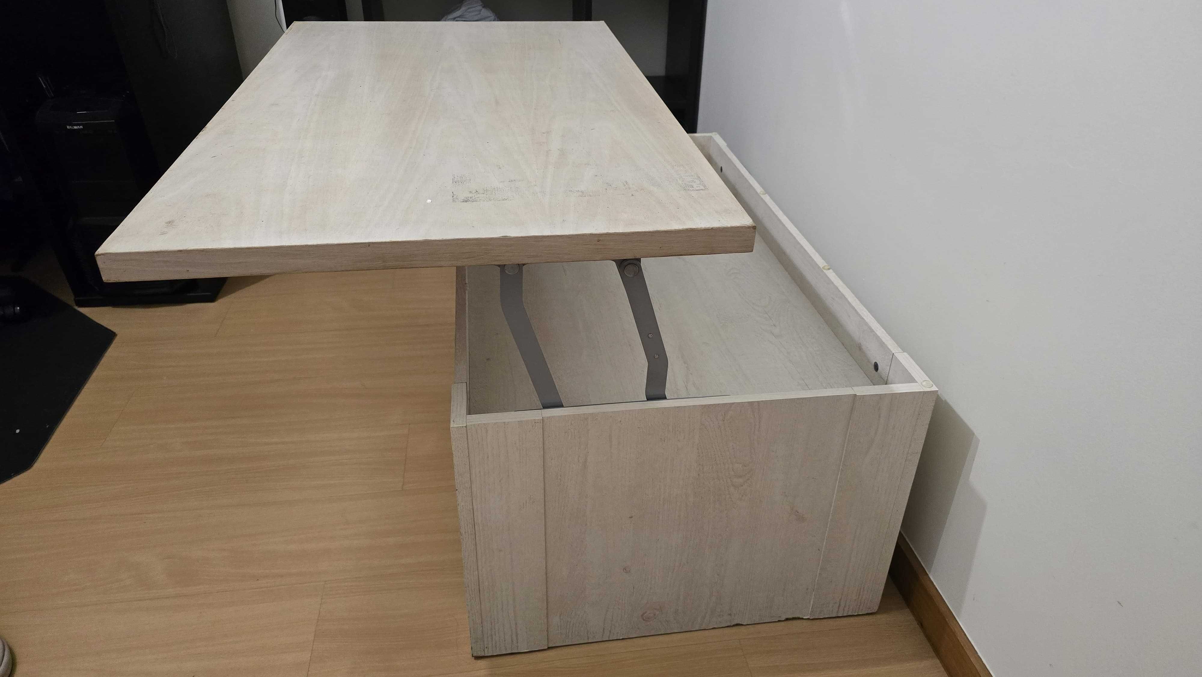 Mesa centro elevatória e com arrumos