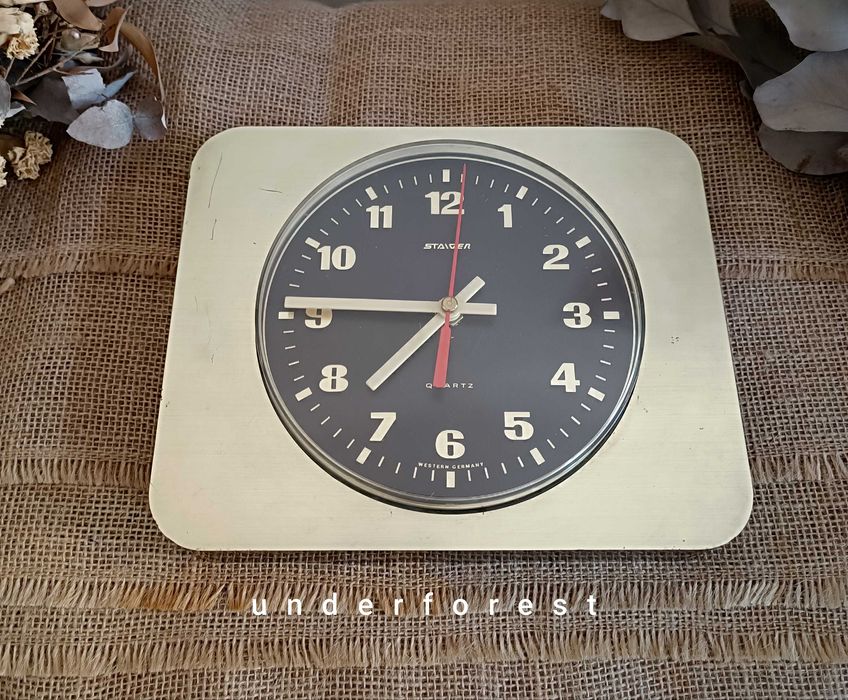 Zegar ścienny kwarcowy złoty