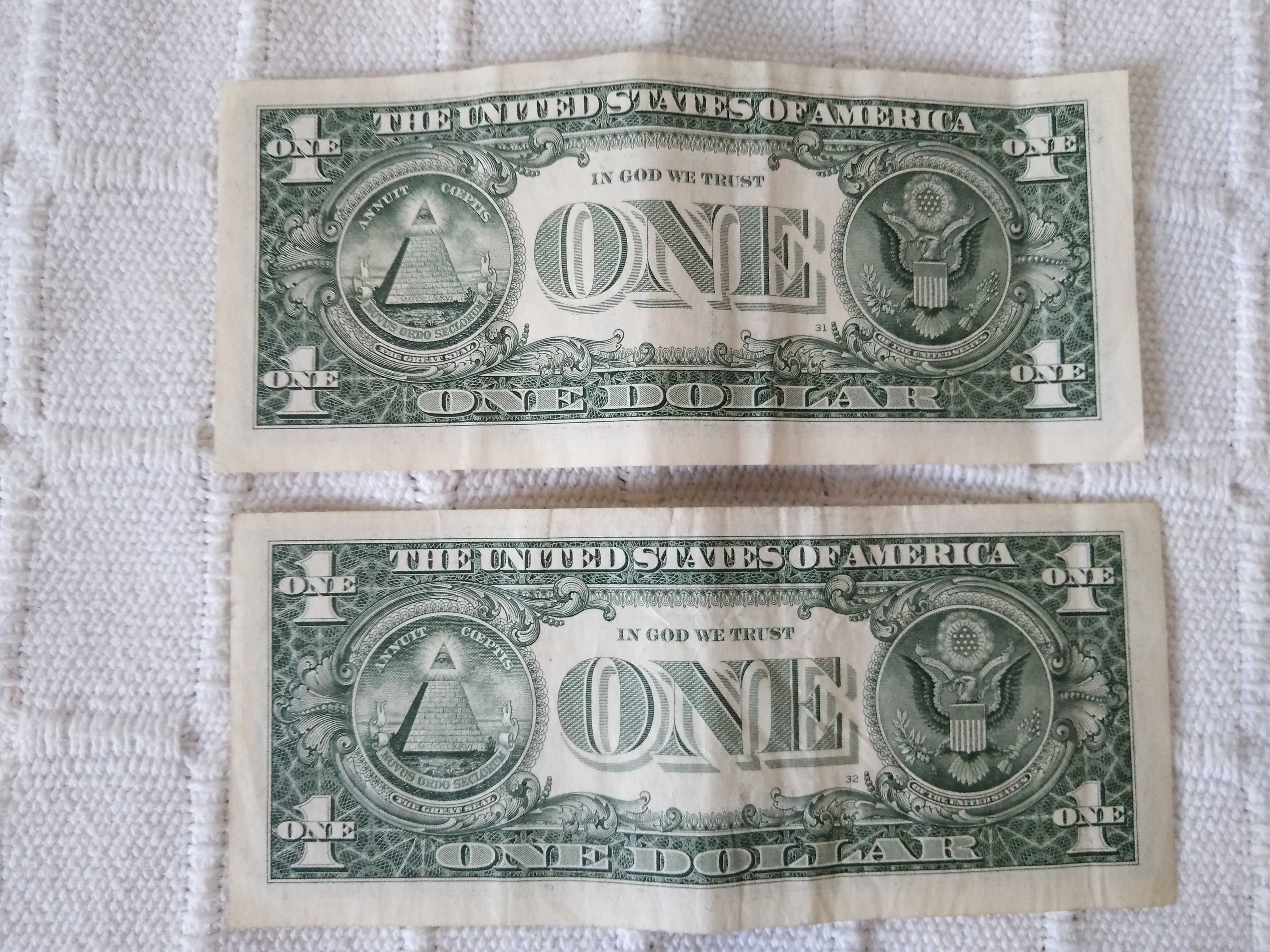 Cinco Libras Inglesas (Five Pounds) 2002 + Doláres Americanos