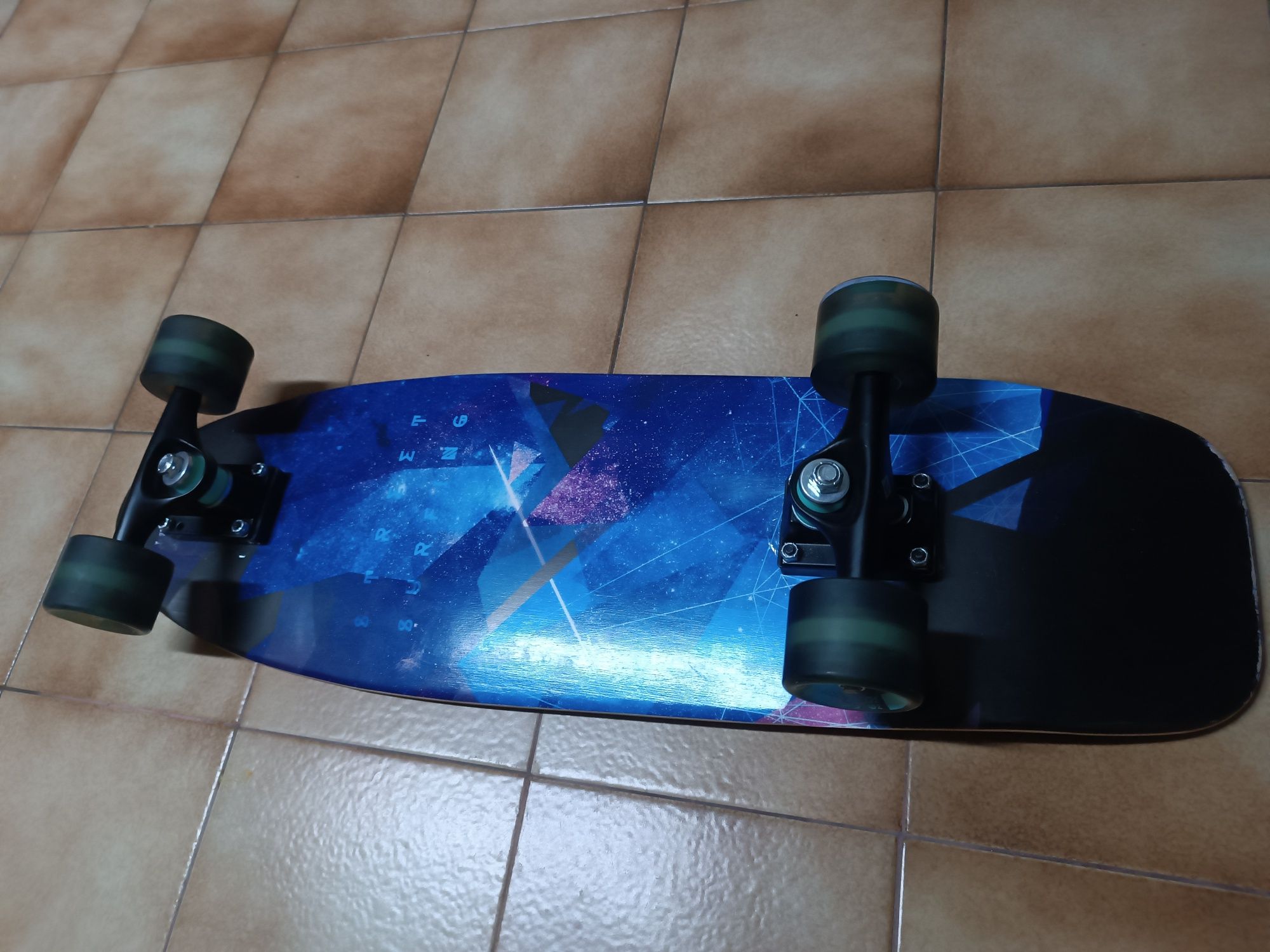 Surfskate completamente novo