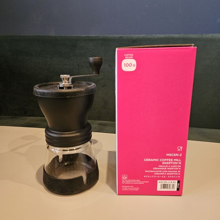 Ręczny młynek do kawy Hario Skerton N