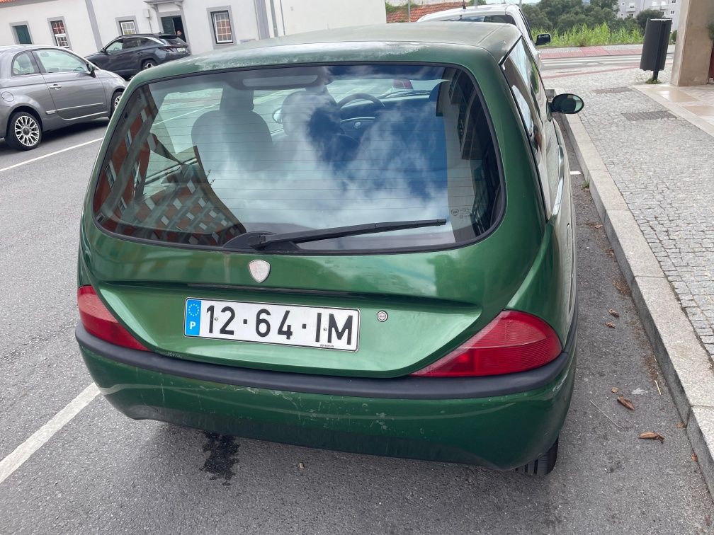 Lancia Y 1.2 i.e – 700€

Carro em bom estado geral.
	•	4 pneus novos