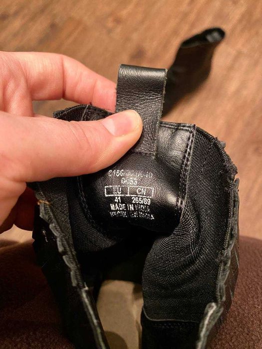 Черевики, козаки, ботильйони на каблуку