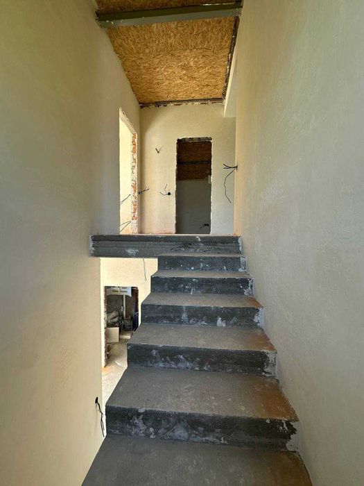 Новий будинок 150 м²  КМ «БАЛАТОН» з резервом тепла  та видом на озеро