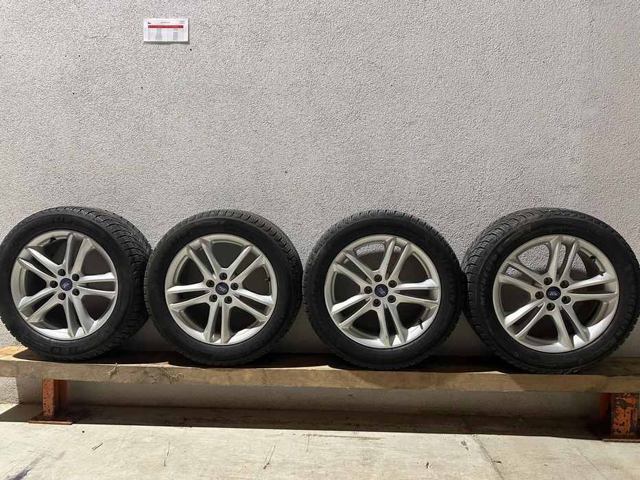 Komplet kół 235/50/R 17