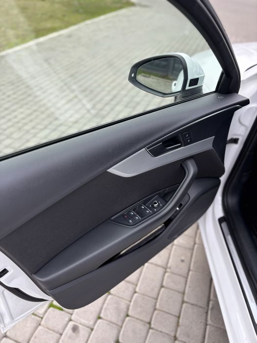 Audi A4 2018р S-tronic