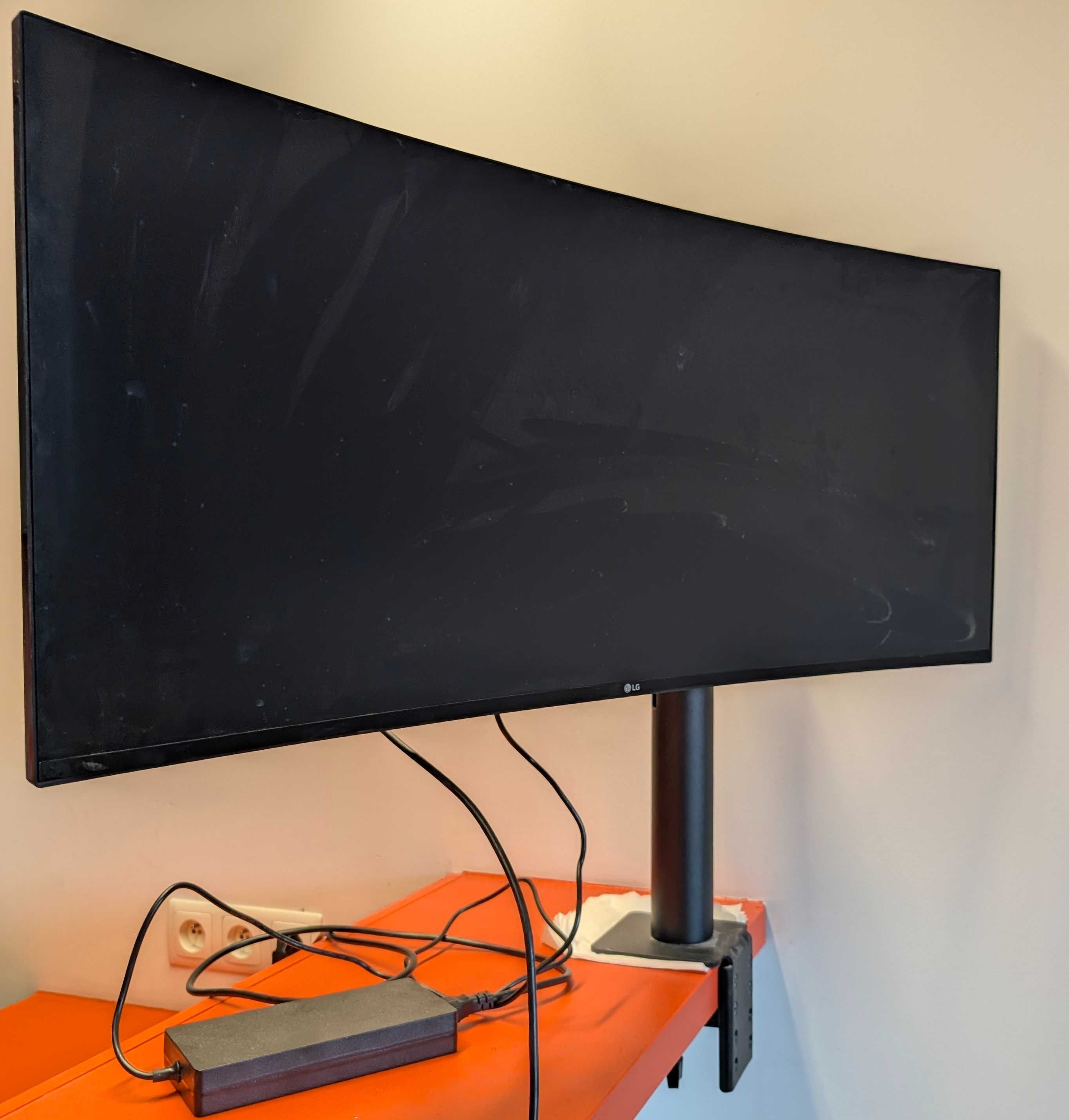 Monitor LG 34WP88C | 34” UltraWide QHD | USB-C | HDR10 | 75Hz| USB Hub