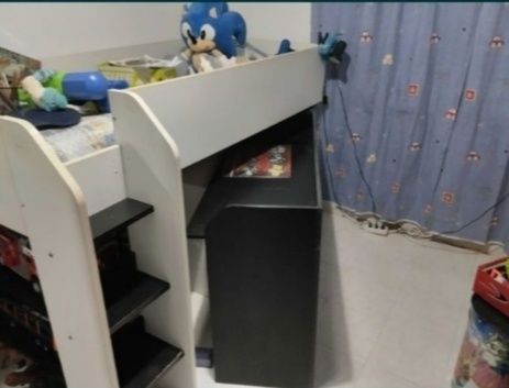 Mobília de quarto (150€)