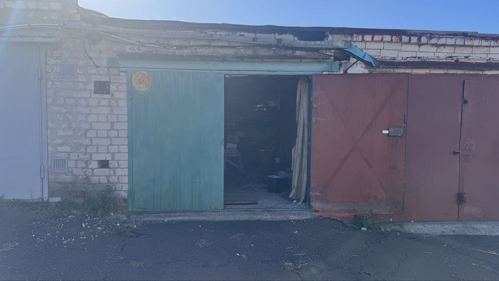 Продам Гараж Певцы