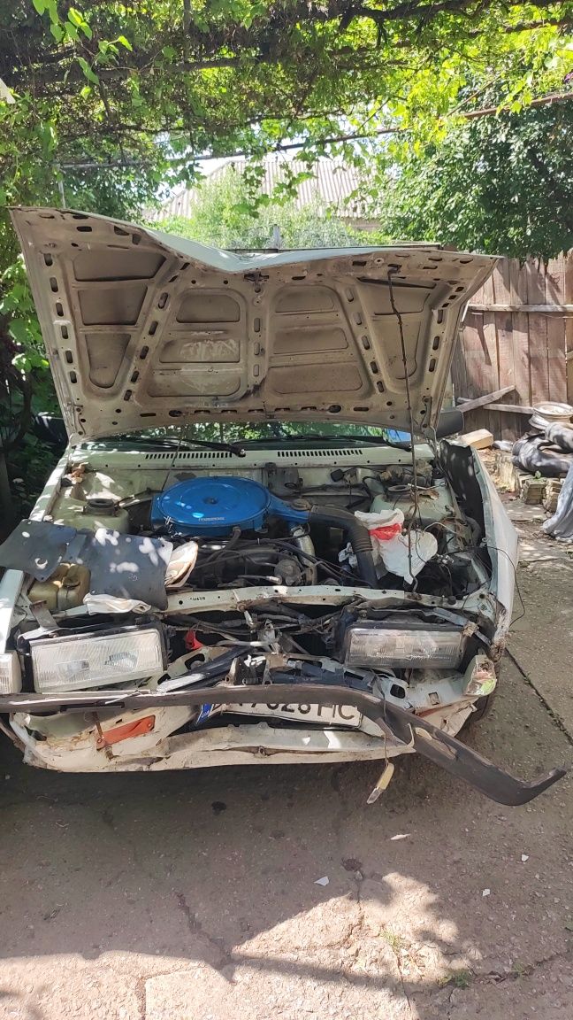 Mazda 626GC під відновлення
