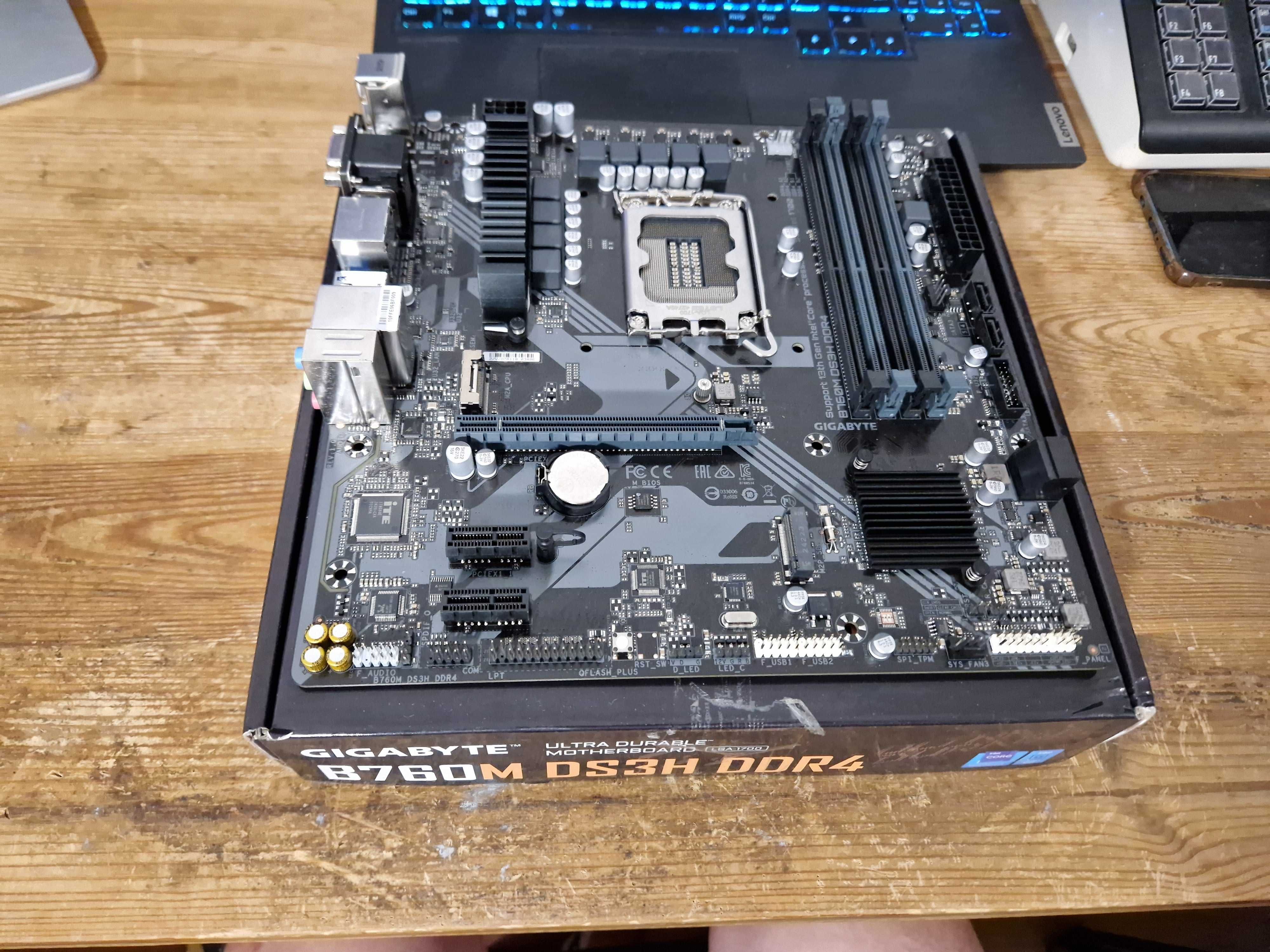 Płyta główna Micro ATX Gigabyte B760M DS3H DDR4 (2937)