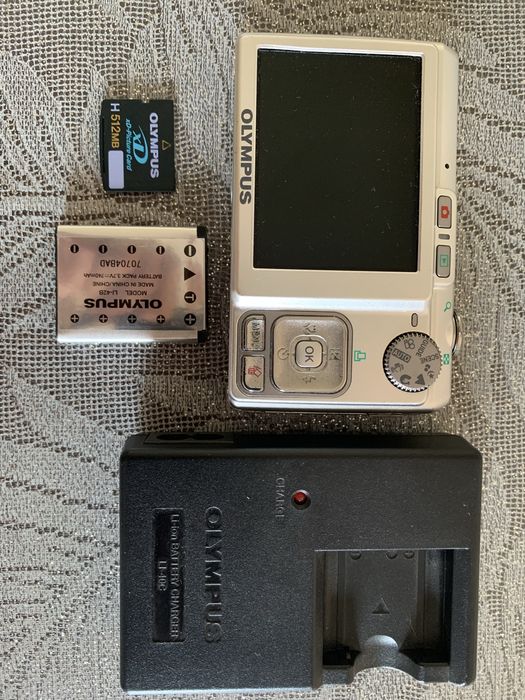 Фотоапарат Olimpus.