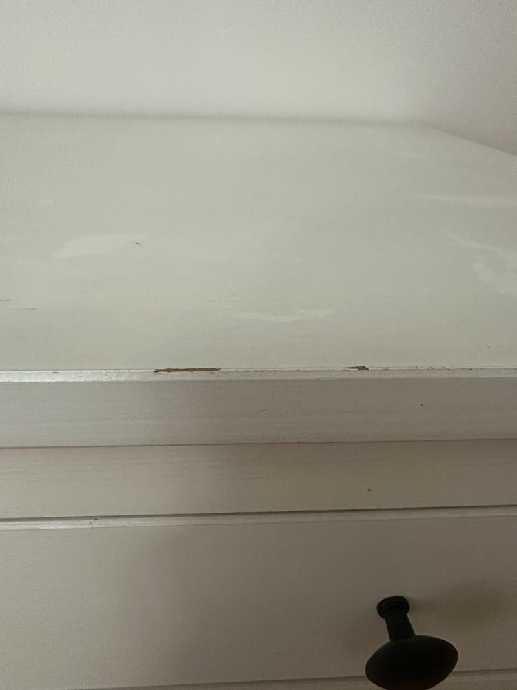 Cómoda IKEA modelo HEMNES