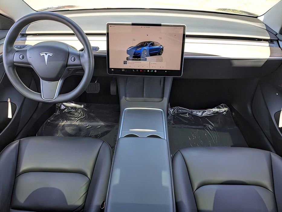 Tesla Model 3      2022